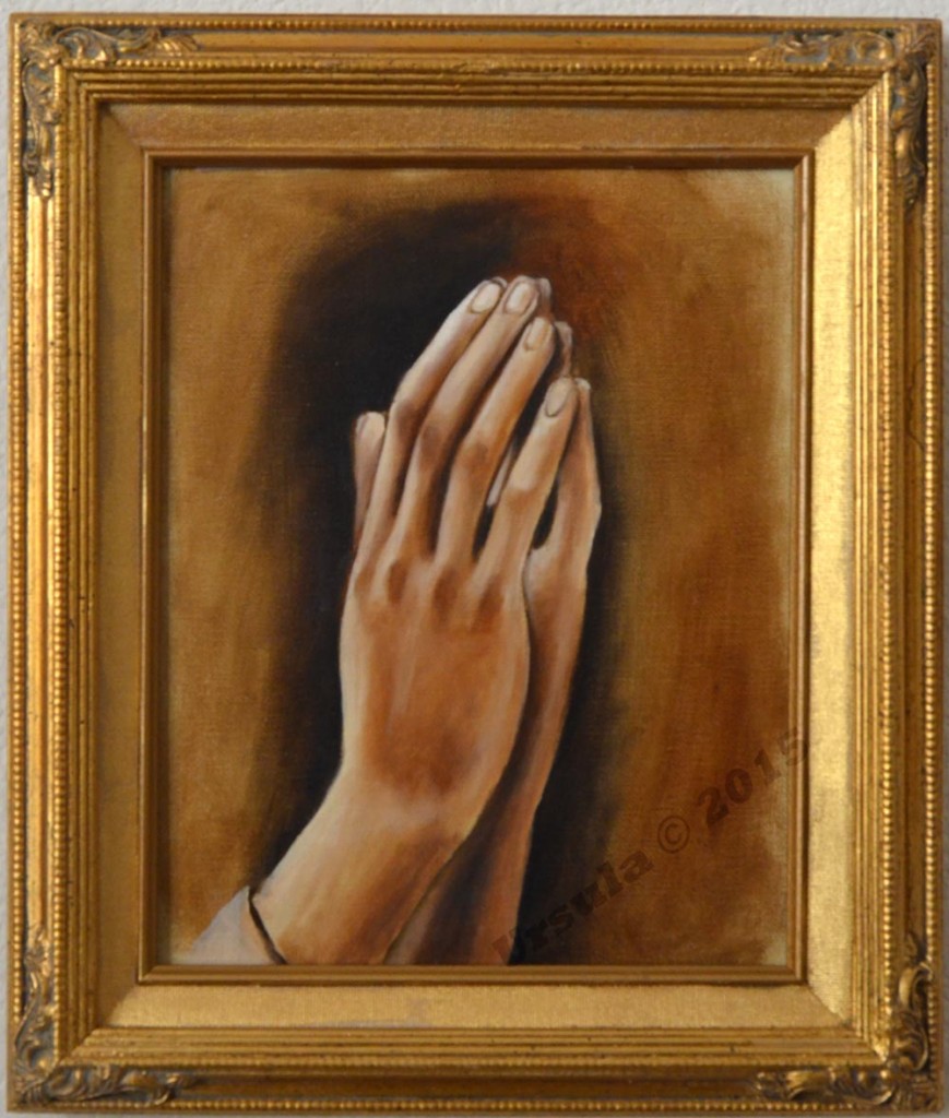 R42_PrayingHands-frame